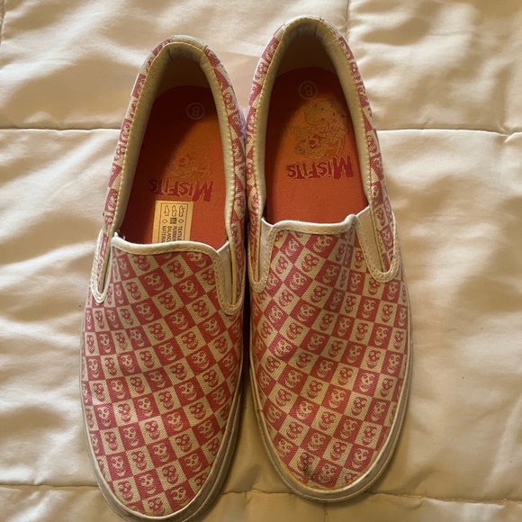 Misfits pink slip on vans style size 8 pink white - Picture 2 of 7